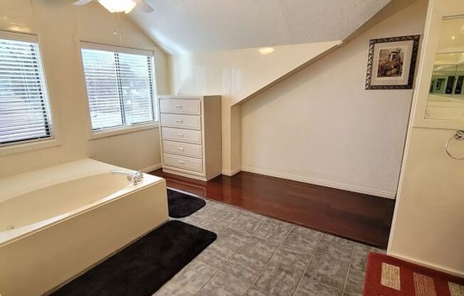 1 bed, 1 bath, $1,325