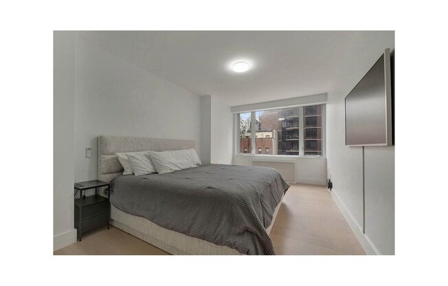 250 E 65 ST