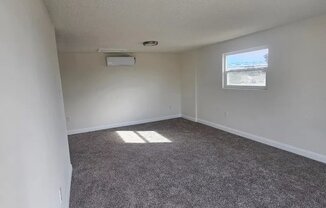 Unit 1/4, All Utilities Included