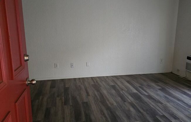 1 bed, 1 bath, $1,695, Unit Apt. 111