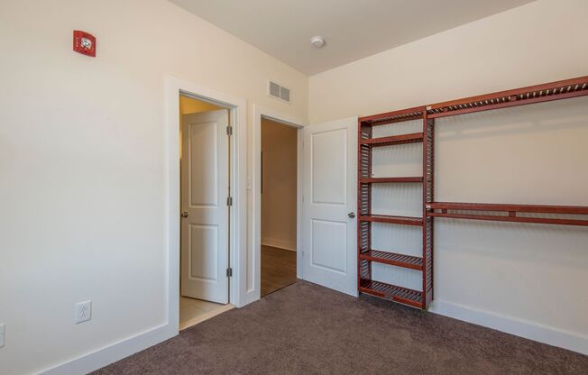 3 beds, 3 baths, 876 sqft, $1,463, Unit Unit 07