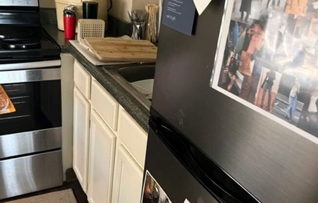 Studio, 1 bath, 300 sqft, $850, Unit 401