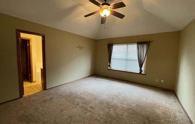 3 beds, 2 baths, $1,645