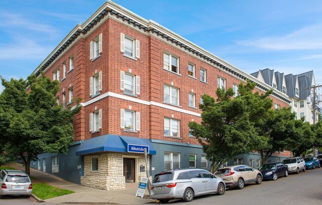 Studio, 1 bath, 400 sqft, $1,195, Unit B05