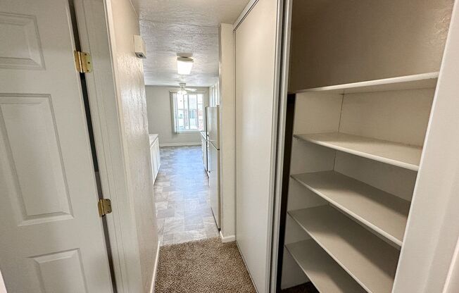 1 bed, 1 bath, 640 sqft, $1,095, Unit 18