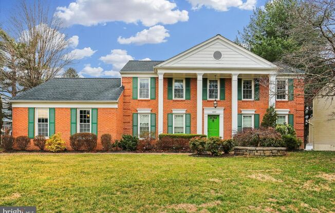 GORGEOUS SINGLE FAMILY ON JONES LANE