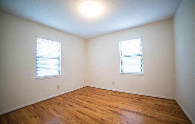 Welcome to 4010-12 Oak Street