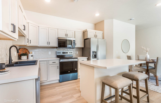 3 beds, 2.5 baths, 1,399 sqft, $1,950, Unit 6216