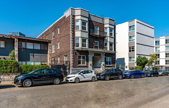 Mercury Apartments – Modern Living in a Classic Seattle Building