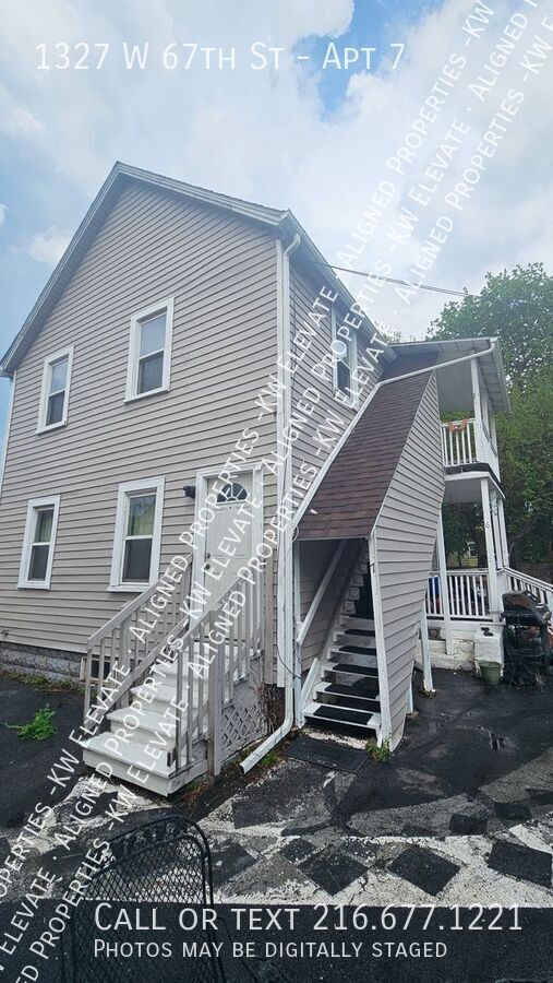 1327 W 67 ST