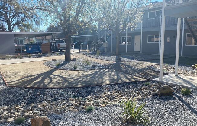 729 N. Floral St
