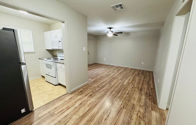 1 bed, 1 bath, 636 sqft, $775, Unit T