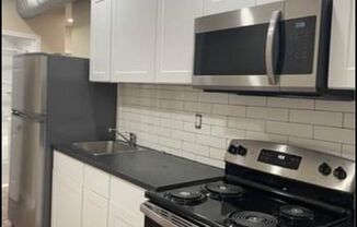 1 bed, 1 bath, $950, Unit # 3