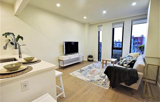 1 bed, 1 bath, 565 sqft, $3,600, Unit 8A