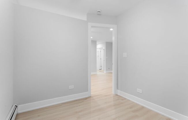 2 beds, 1 bath, 596 sqft, $2,250, Unit 212