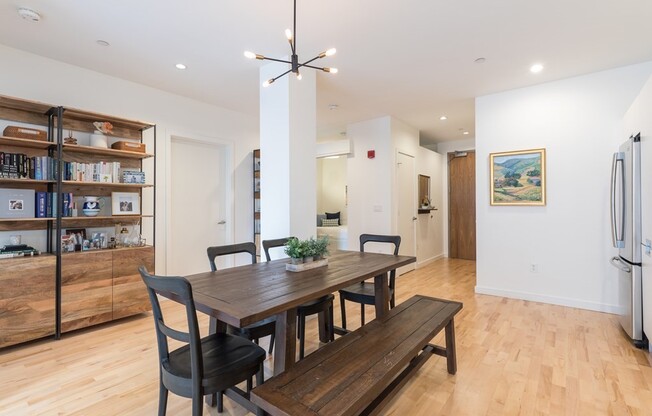 2 beds, 2 baths, 1,033 sqft, $5,250, Unit 209