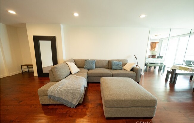 1 bed, 2 baths, 954 sqft, $3,695, Unit 1405