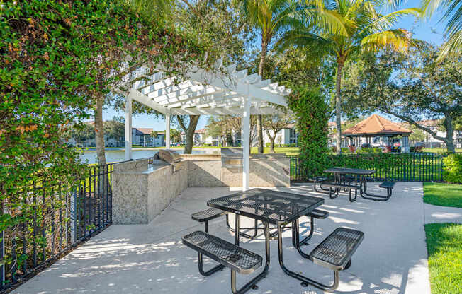 Community Grill and Outdoor Dining Area