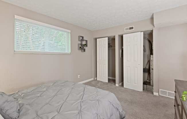 Double closets for extra storage space at Heritage Hill Estates Apartments, Cincinnati, Ohio 45227