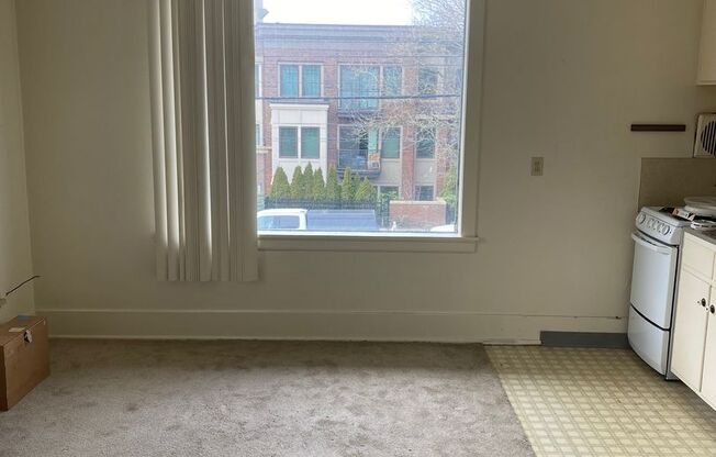 1 bed, 1 bath, 450 sqft, $1,500, Unit 4