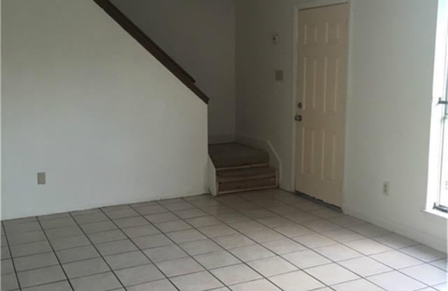 3402 KNOTTY OAKS TRL