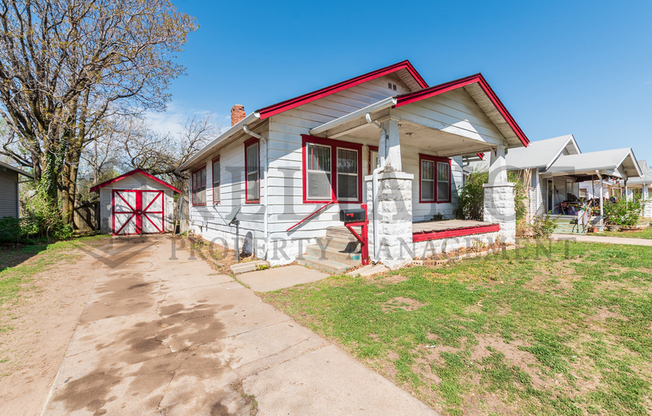 129 N MERIDIAN AVE