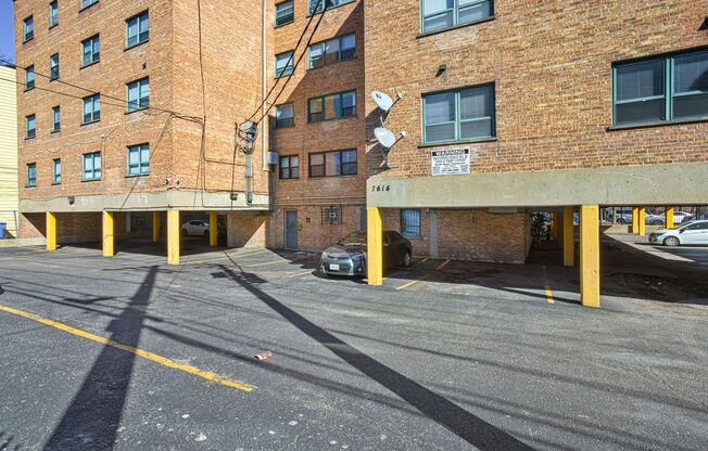 2 beds, 2 baths, 664 sqft, $2,275, Unit 308