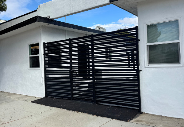 2616 W BEVERLY BLVD