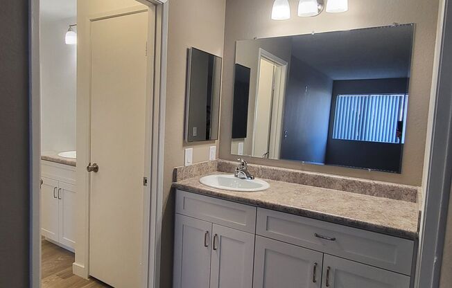 2 beds, 1.5 baths, 840 sqft, $2,395, Unit 656 - 142
