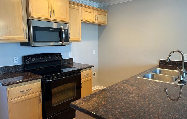 2 beds, 1 bath, 850 sqft, $2,575, Unit D-6