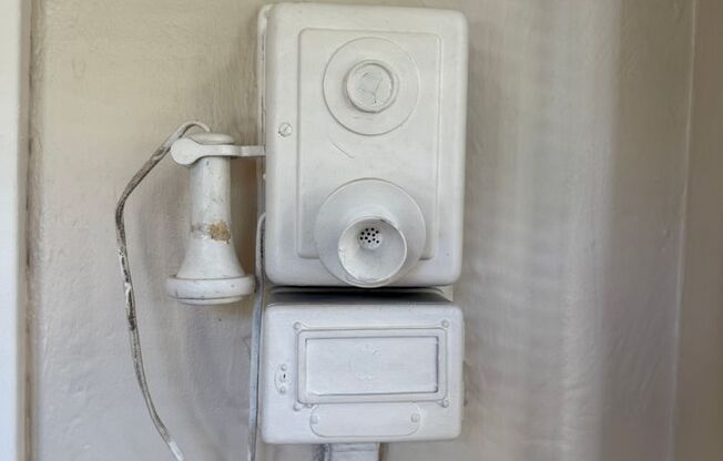 1 bed, 1 bath, 774 sqft, $1,525, Unit 201