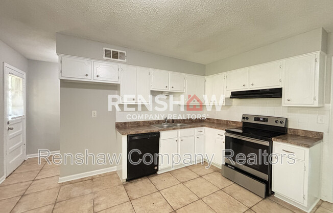 3757 VOLTAIRE AVE
