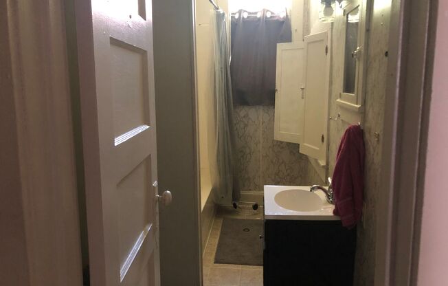 5 BR / 2 BA House Near Bryan Park - Available August 2026!