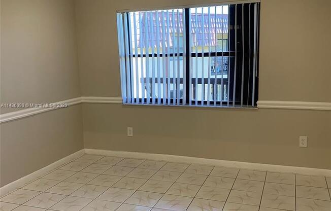 6540 W 26 DR
