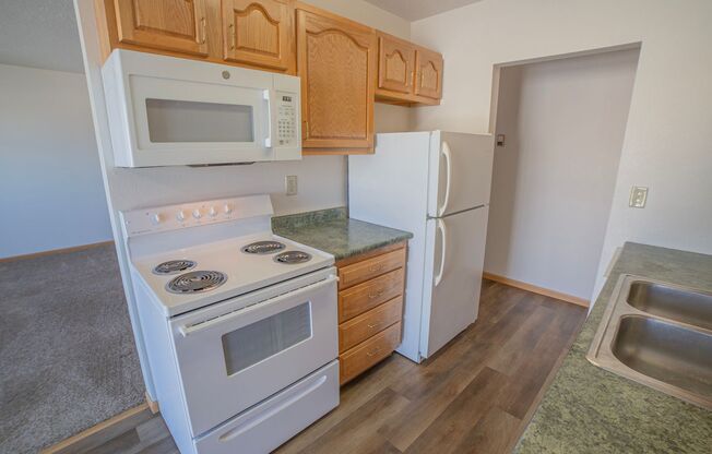 2 beds, 1 bath, 936 sqft, $850, Unit 2521-201