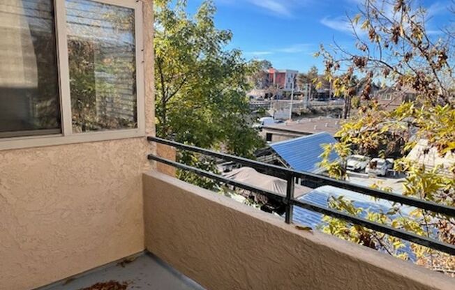 2 beds, 1 bath, $2,100, Unit 6434 Unit 511