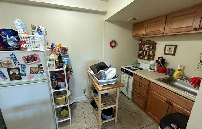1 bed, 1 bath, $895, Unit 706
