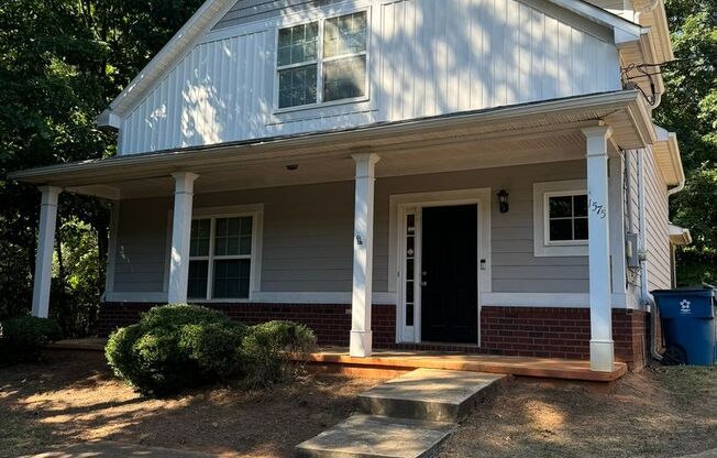 Charming 4bed/4bath Cedar Shoals Townhome!