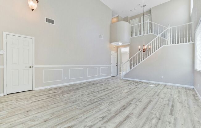 GRAND Entrance BEAUTIFUL 4 Bedroom Home in North Las Vegas!