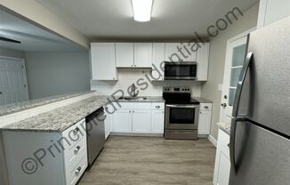 2 beds, 1 bath, $1,300