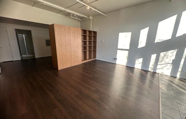 Studio, 1 bath, 625 sqft, $1,999