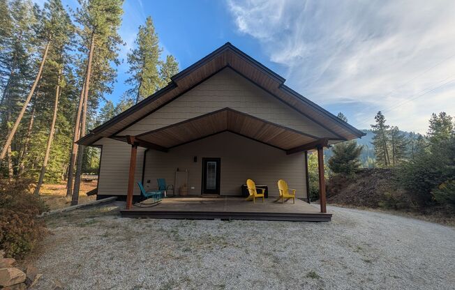 Luxury Pend Oreille River Waterfront Rental