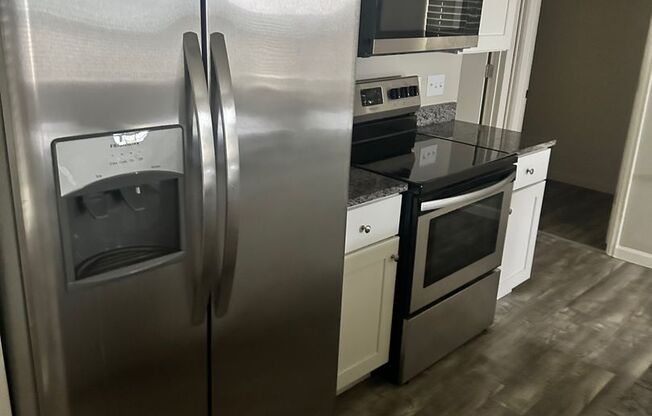 Now Taking Applications!