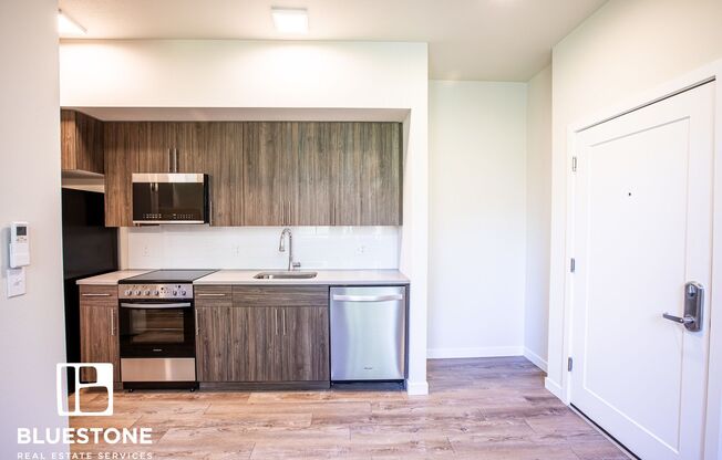 1 bed, 1 bath, 706 sqft, $1,695, Unit 206
