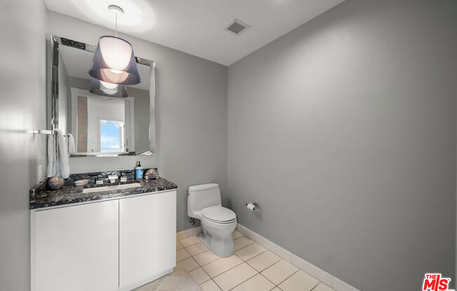 2 beds, 3 baths, 1,700 sqft, $9,500, Unit 37K
