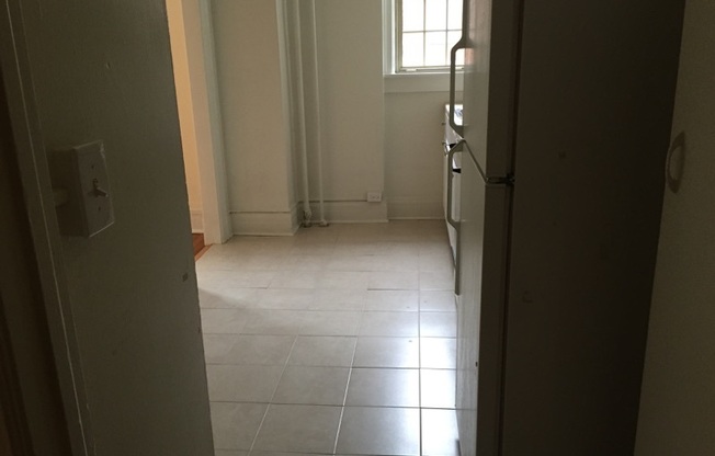 1 bed, 1 bath, 550 sqft, $1,600, Unit 111