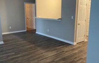 2 beds, 2 baths, 900 sqft, $999, Unit 872 Lynnwood Way Unit 423