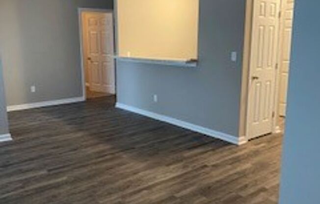 2 beds, 2 baths, 900 sqft, $999, Unit 872 Lynnwood Way Unit 423