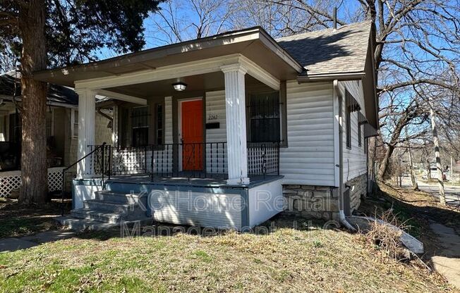 2242 E GREGORY BLVD