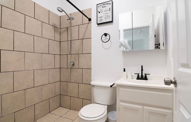 Studio, 1 bath, 176 sqft, $1,245, Unit 21